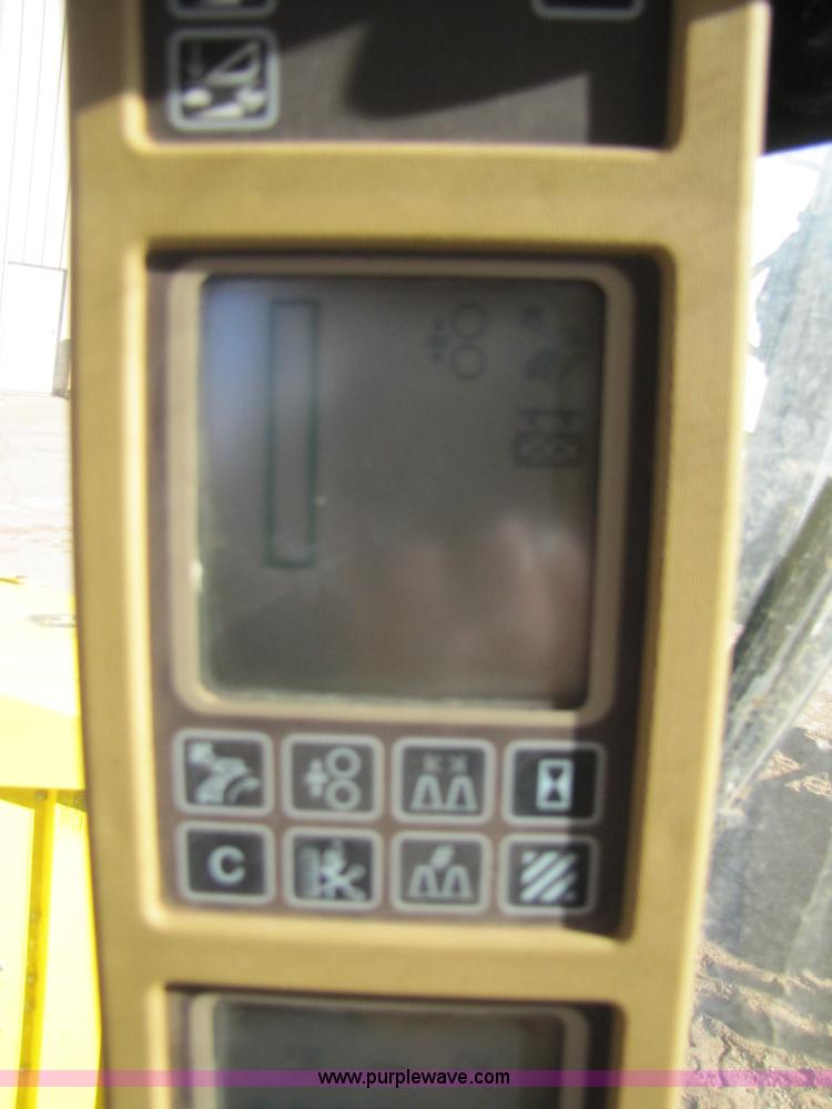 image for item 3489 2002 John Deere 7500 forage harvester