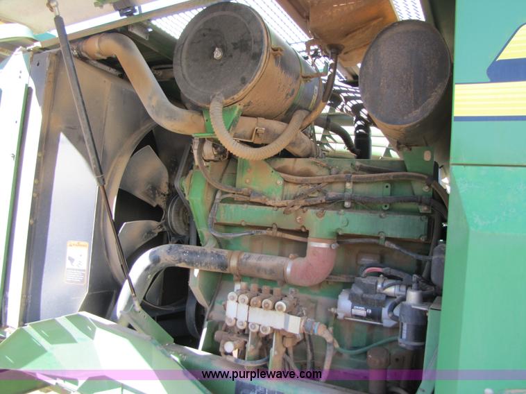 image for item 3489 2002 John Deere 7500 forage harvester