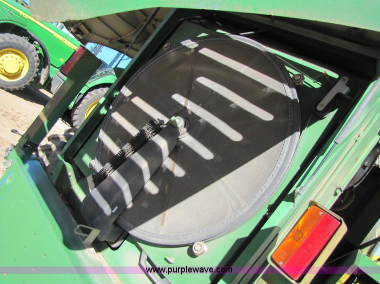 image for item 3489 2002 John Deere 7500 forage harvester