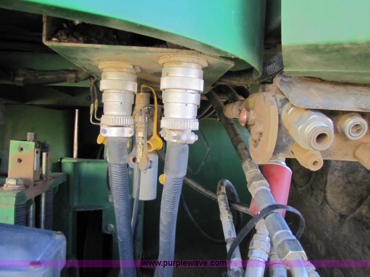 image for item 3489 2002 John Deere 7500 forage harvester