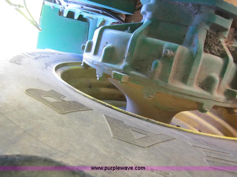 image for item 3489 2002 John Deere 7500 forage harvester