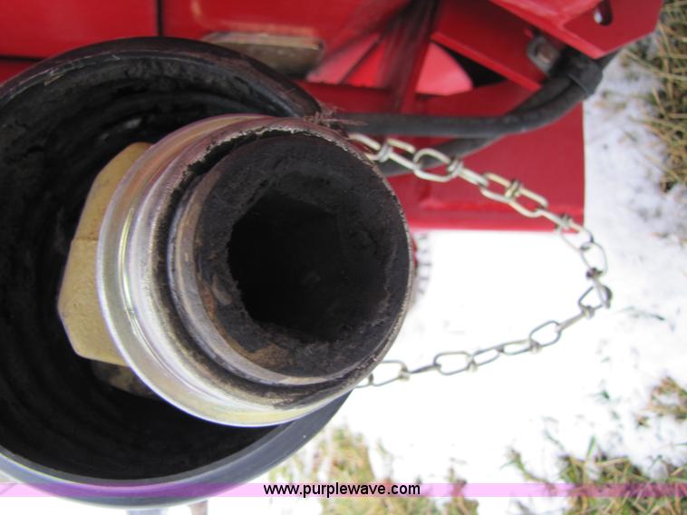 image for item 3546 2005 Case IH 2208 corn header