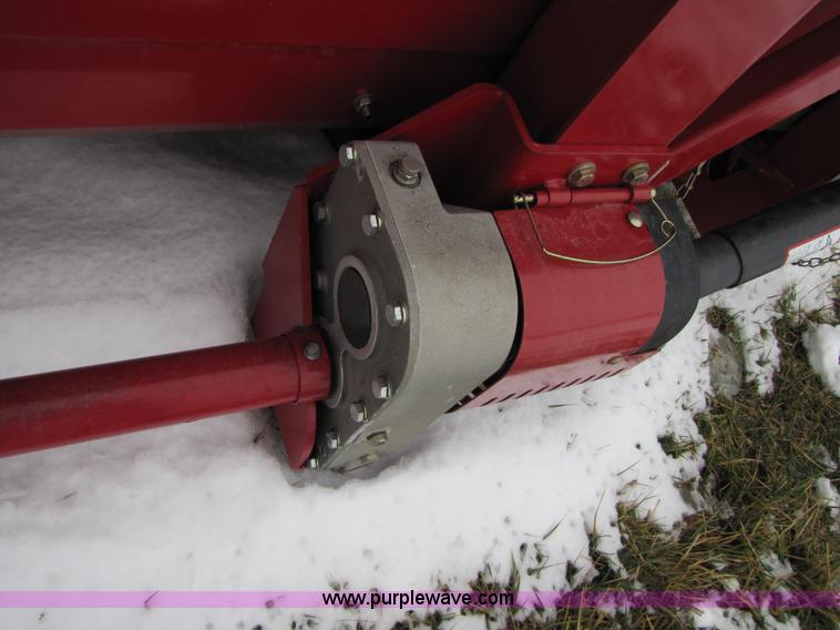 image for item 3546 2005 Case IH 2208 corn header