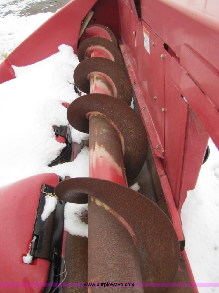 image for item 3546 2005 Case IH 2208 corn header