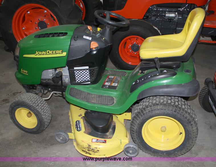 image for item 4825 2004 John Deere L120 lawn mower