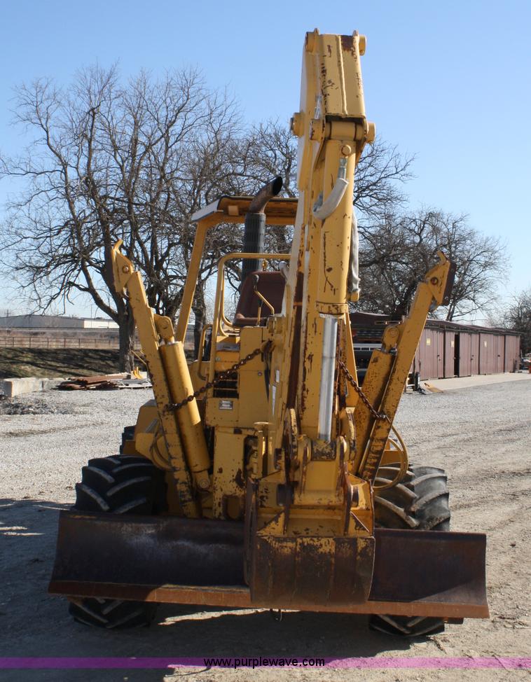 image for item 4930 1995 Vermeer V-8550 trencher backhoe