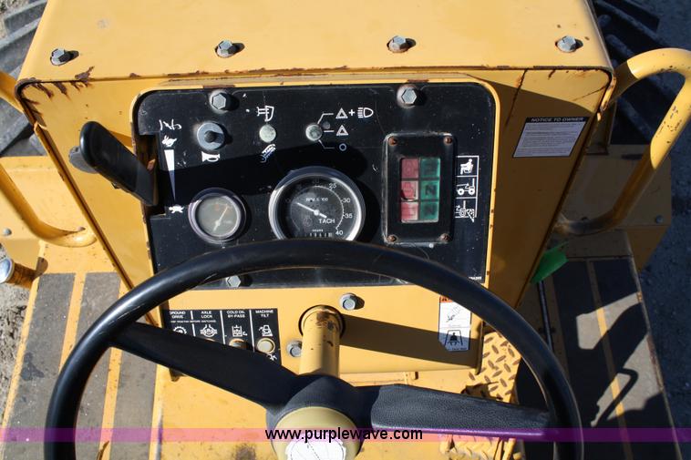 image for item 4930 1995 Vermeer V-8550 trencher backhoe