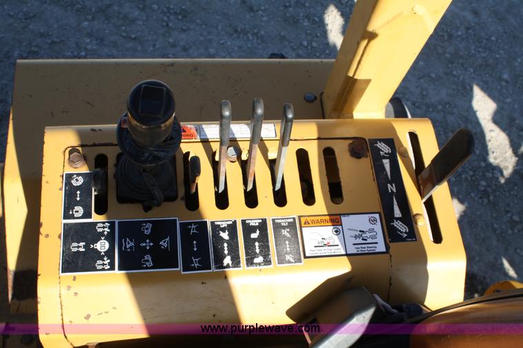 image for item 4930 1995 Vermeer V-8550 trencher backhoe