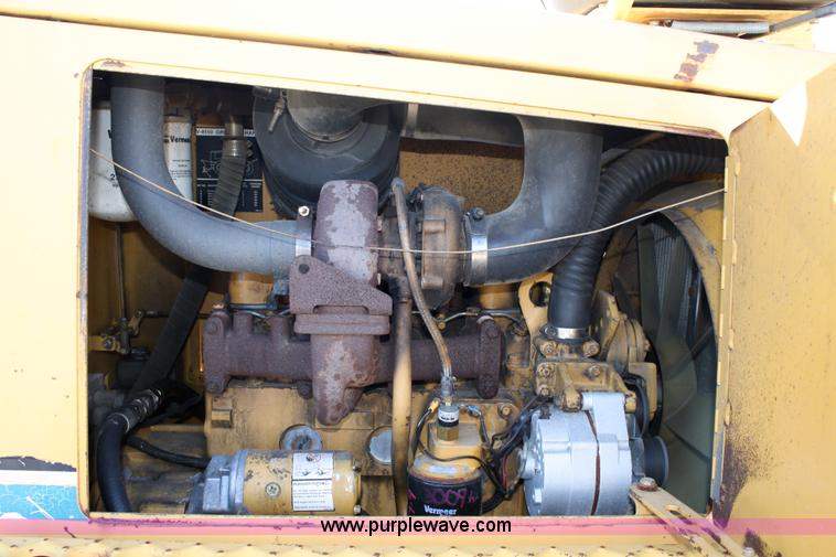 image for item 4930 1995 Vermeer V-8550 trencher backhoe