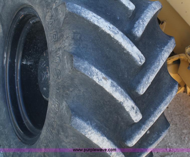 image for item 4930 1995 Vermeer V-8550 trencher backhoe