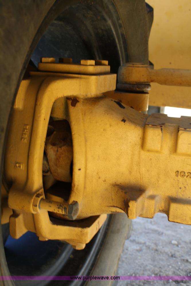 image for item 4930 1995 Vermeer V-8550 trencher backhoe