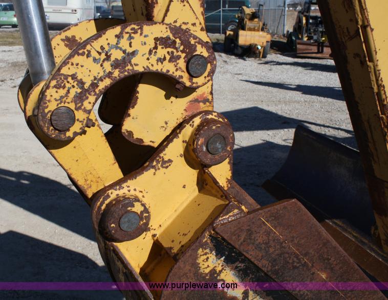 image for item 4930 1995 Vermeer V-8550 trencher backhoe