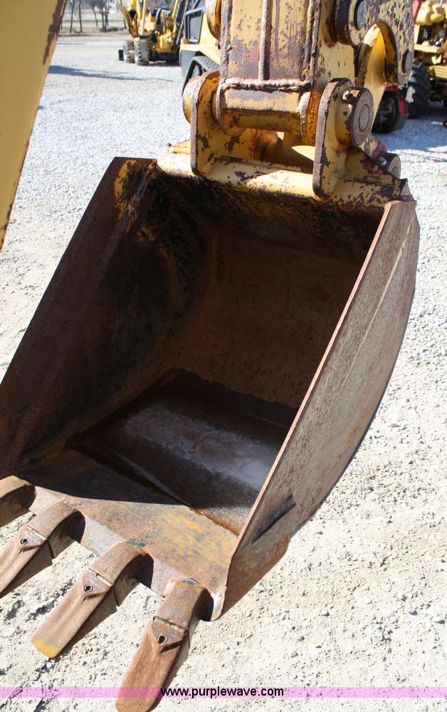 image for item 4930 1995 Vermeer V-8550 trencher backhoe