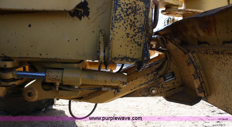image for item 4930 1995 Vermeer V-8550 trencher backhoe