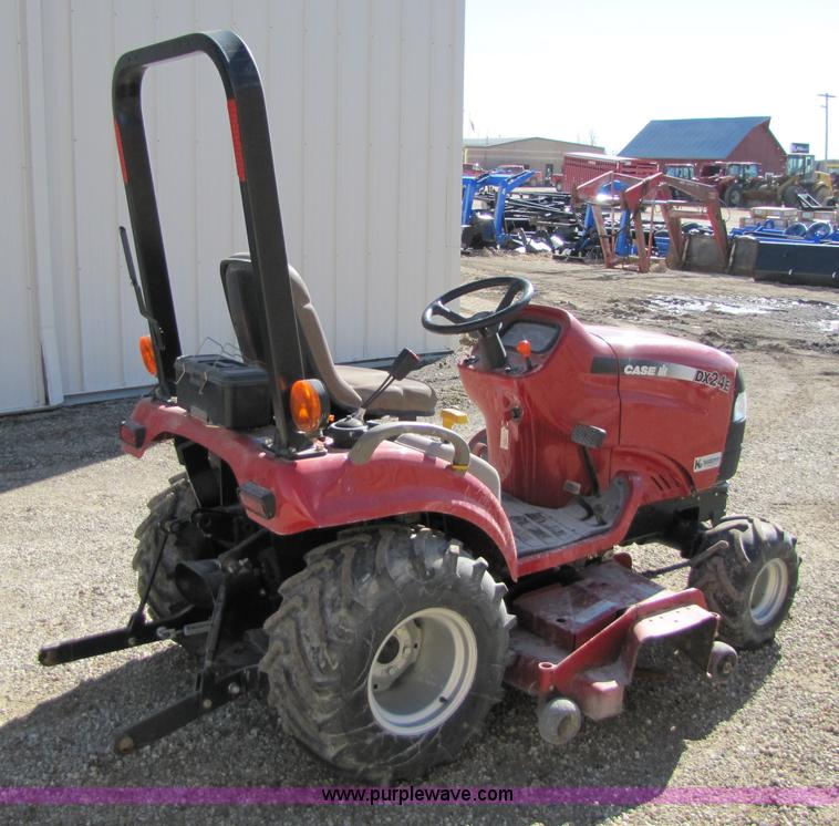 image for item 5189 Case IH DX24 garden tractor with mower deck