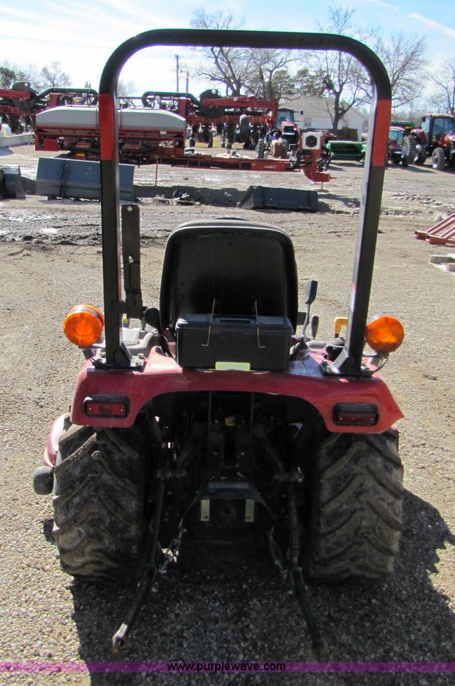 Case IH DX24 garden tractor with mower deck in Wamego, KS Item 5189 sold Purple Wave