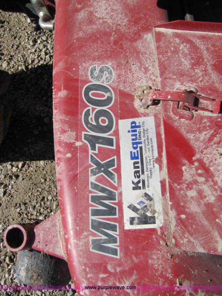 Case IH DX24 garden tractor with mower deck in Wamego, KS Item 5189 sold Purple Wave