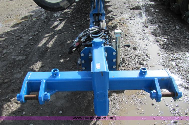 image for item 5194 2006 Kinze 3600 16/31 split row planter