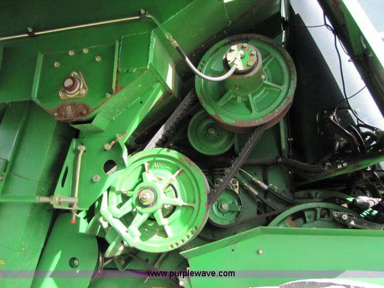 image for item 5195 1996 John Deere 9500 combine