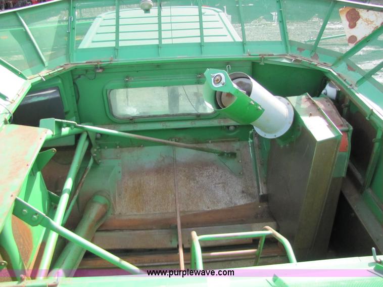 image for item 5195 1996 John Deere 9500 combine