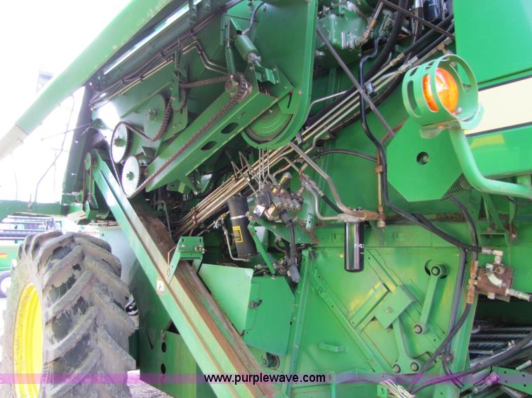 image for item 5195 1996 John Deere 9500 combine