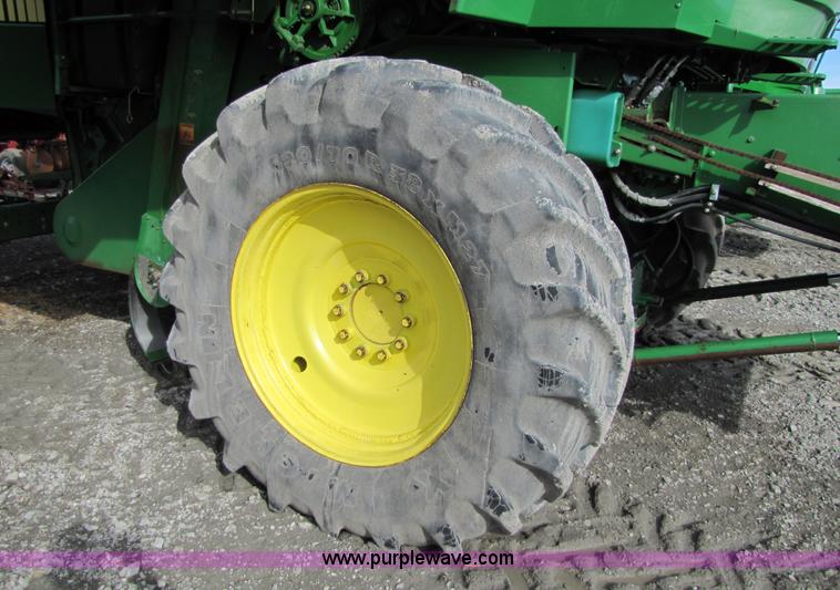 image for item 5195 1996 John Deere 9500 combine