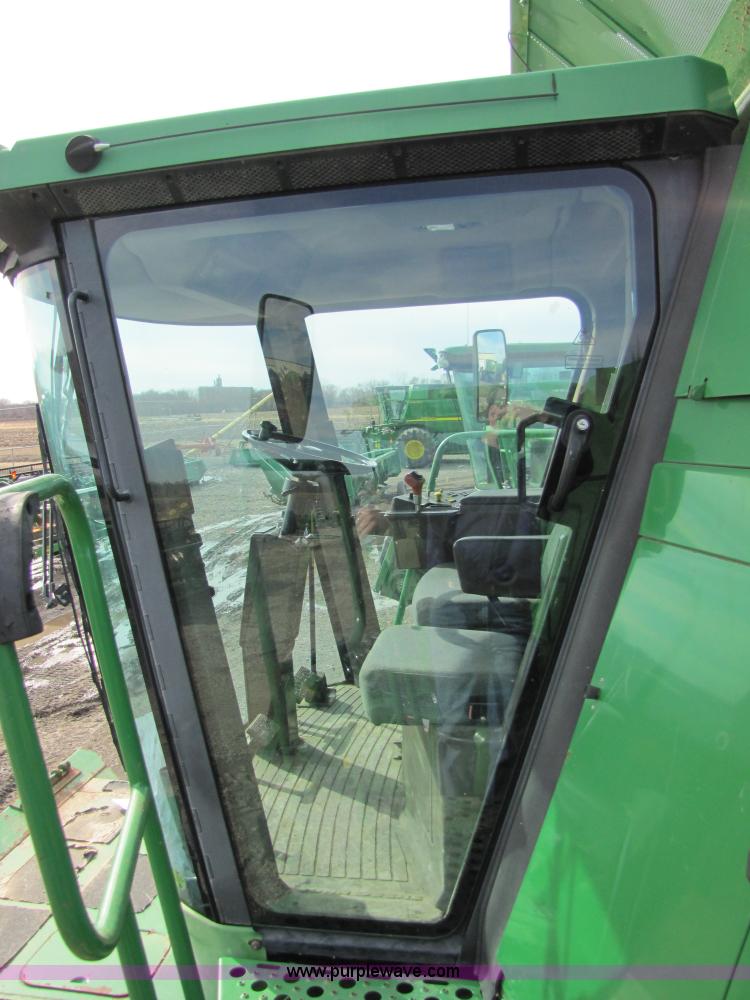 image for item 5195 1996 John Deere 9500 combine