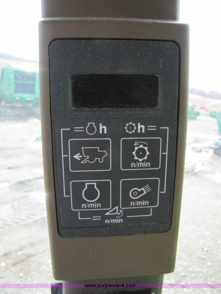 image for item 5195 1996 John Deere 9500 combine