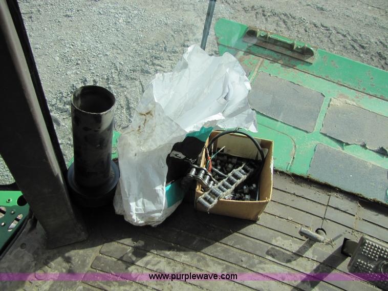 image for item 5195 1996 John Deere 9500 combine