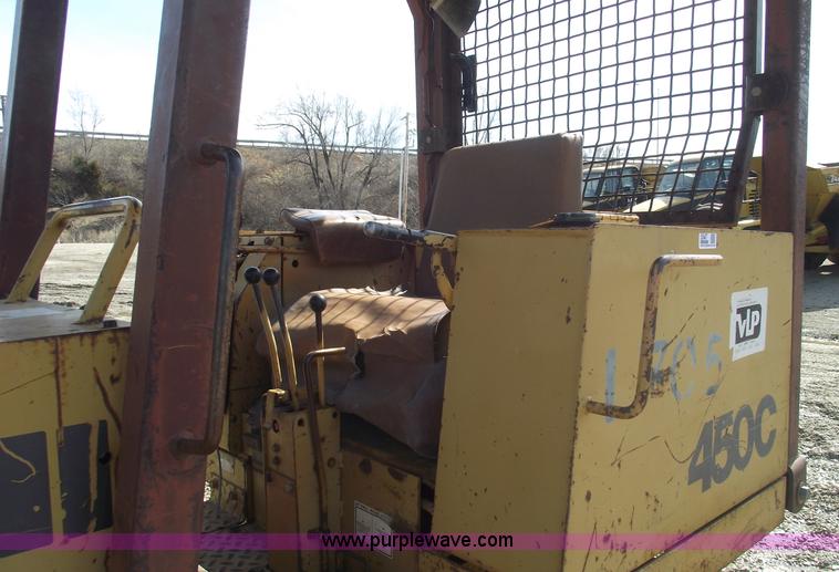 image for item 5547 1986 Case 450C dozer
