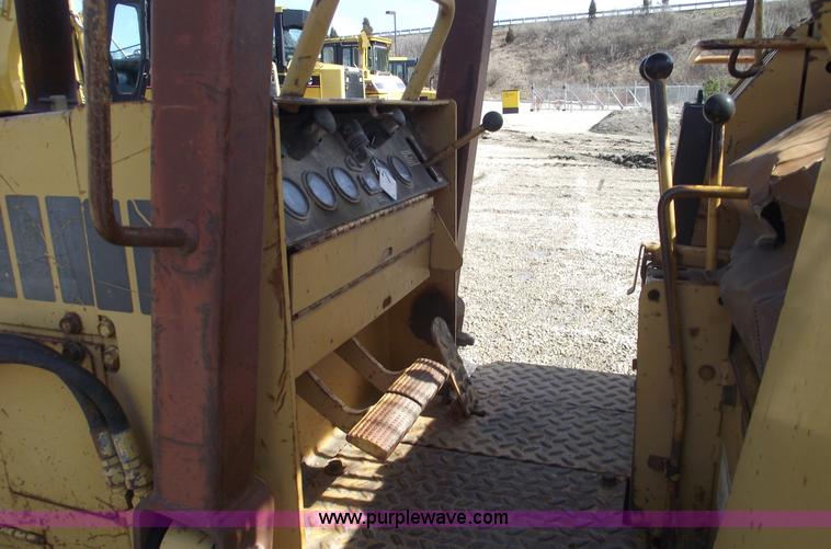 image for item 5547 1986 Case 450C dozer