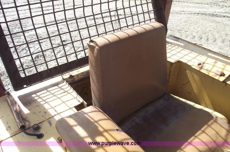 image for item 5547 1986 Case 450C dozer