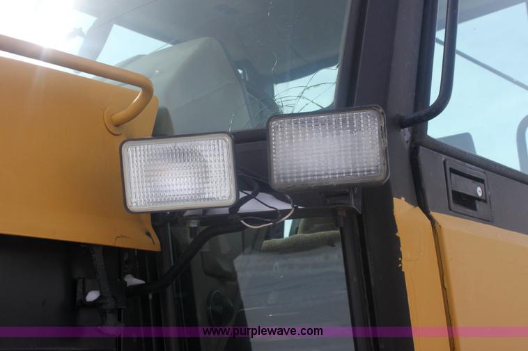 image for item 6474 1987 Caterpillar Challenger 65 tracked tractor