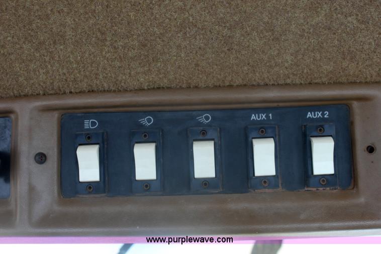 image for item 6474 1987 Caterpillar Challenger 65 tracked tractor