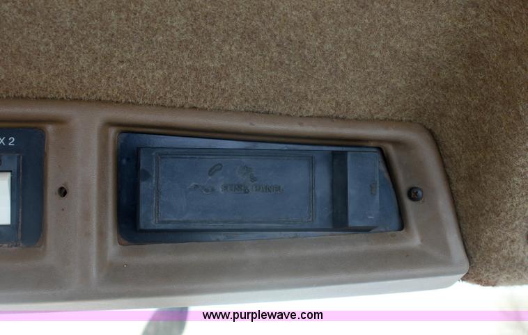 image for item 6474 1987 Caterpillar Challenger 65 tracked tractor