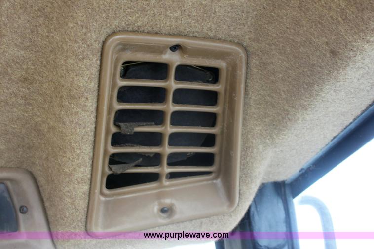 image for item 6474 1987 Caterpillar Challenger 65 tracked tractor