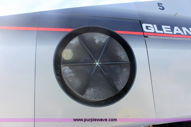 image for item 6478 2004 AGCO Gleaner R65 RWA combine