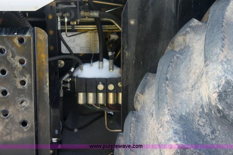 image for item 6478 2004 AGCO Gleaner R65 RWA combine