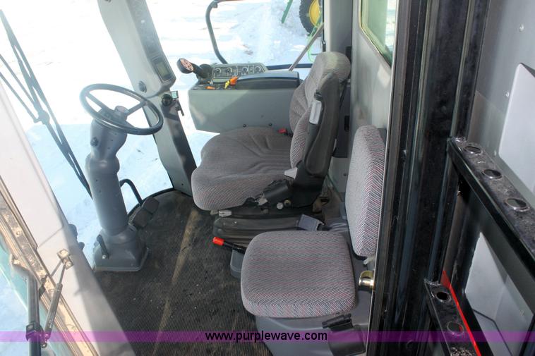 image for item 6478 2004 AGCO Gleaner R65 RWA combine