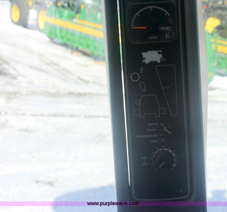 image for item 6478 2004 AGCO Gleaner R65 RWA combine