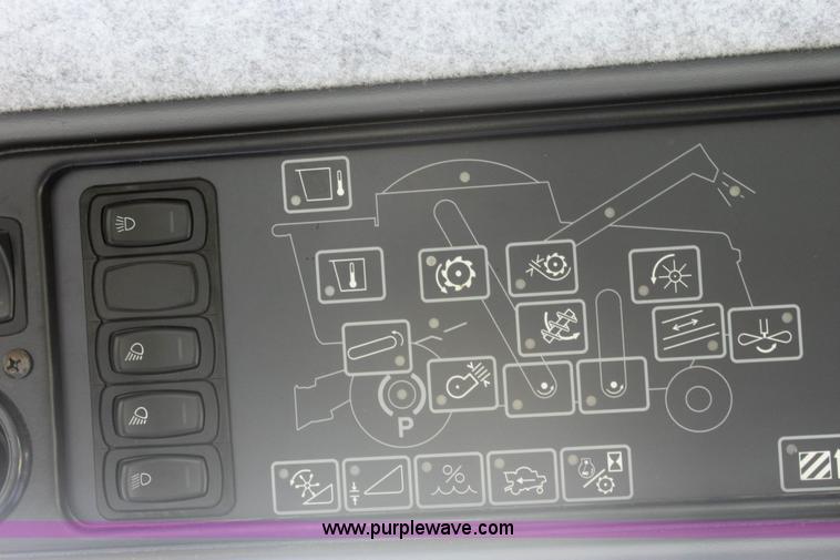 image for item 6478 2004 AGCO Gleaner R65 RWA combine