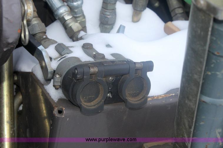 image for item 6479 1997 Massey-Ferguson 8150 MFWD tractor