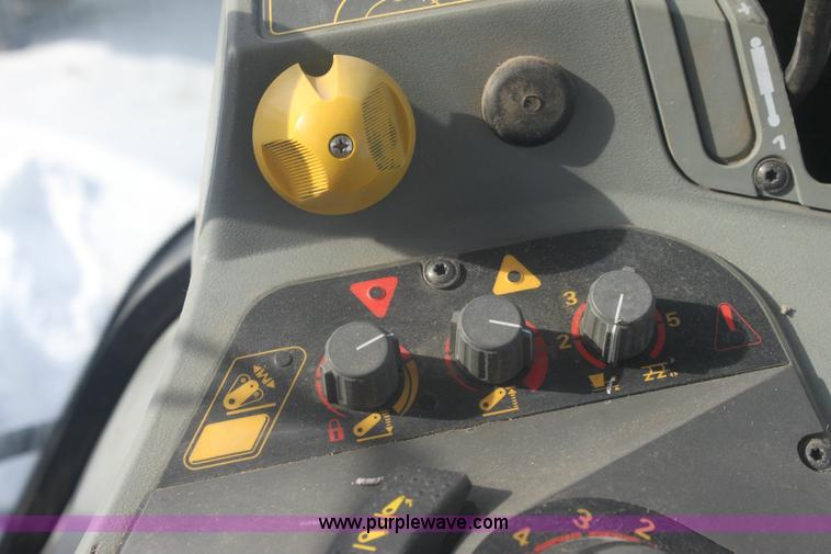 image for item 6479 1997 Massey-Ferguson 8150 MFWD tractor