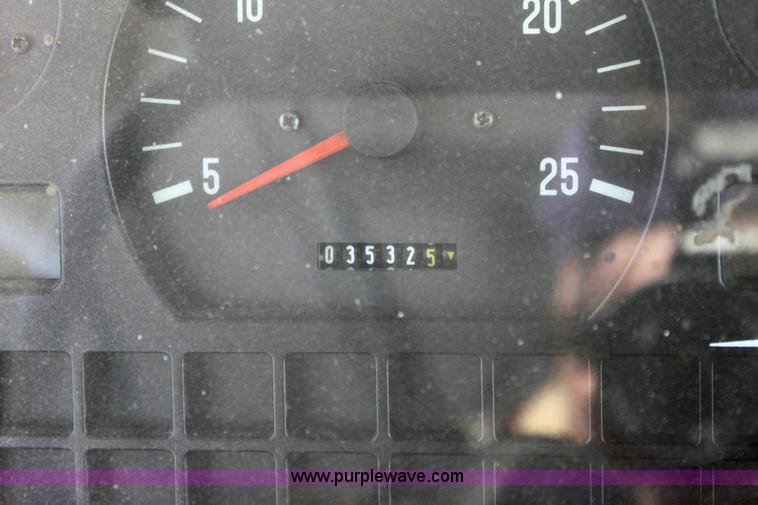 image for item 6479 1997 Massey-Ferguson 8150 MFWD tractor