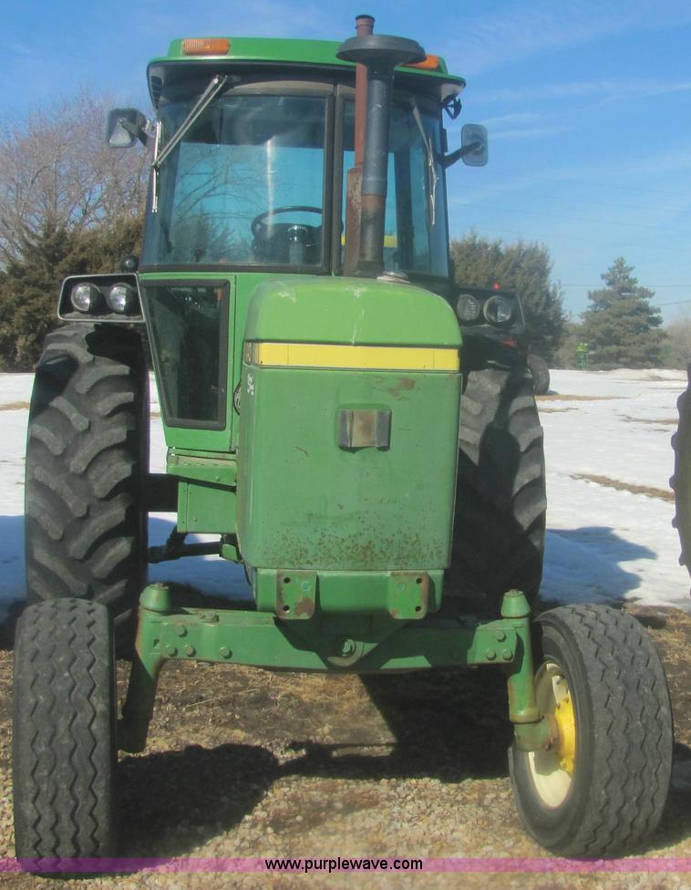 image for item 6845 1978 John Deere 4040 tractor
