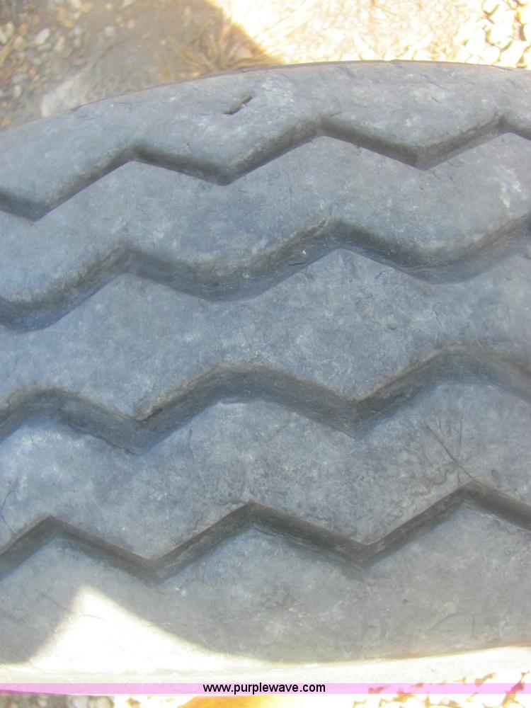 image for item 6845 1978 John Deere 4040 tractor