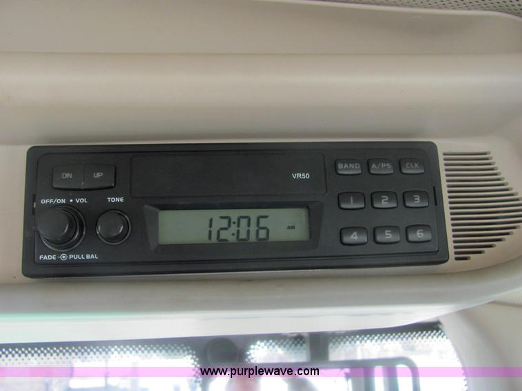 image for item 6874 2004 John Deere 6320 tractor