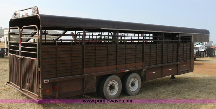 image for item 6876 1988 Gooseneck stock trailer
