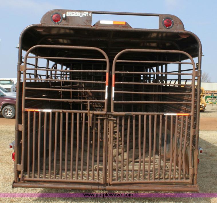 image for item 6876 1988 Gooseneck stock trailer