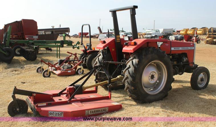 image for item 6881 Massey-Ferguson 231 tractor